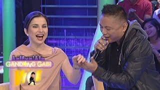 GGV: Andrew E. serenades Ana Roces .